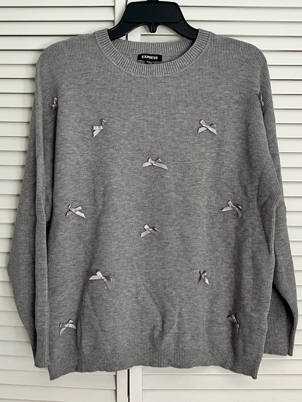New Express Light Gray Crewneck Sweater with Bow Accents